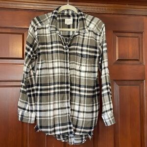 American Eagle distressed, button-down flannel size small